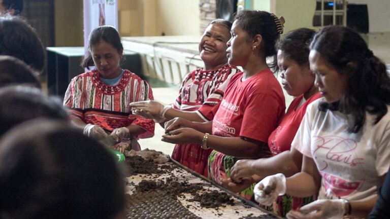 Galansiyang Community Seedball Making
